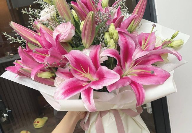 Engagement Flowers : Symbolic Blooms to Celebrate Your Love (2024 Guide)